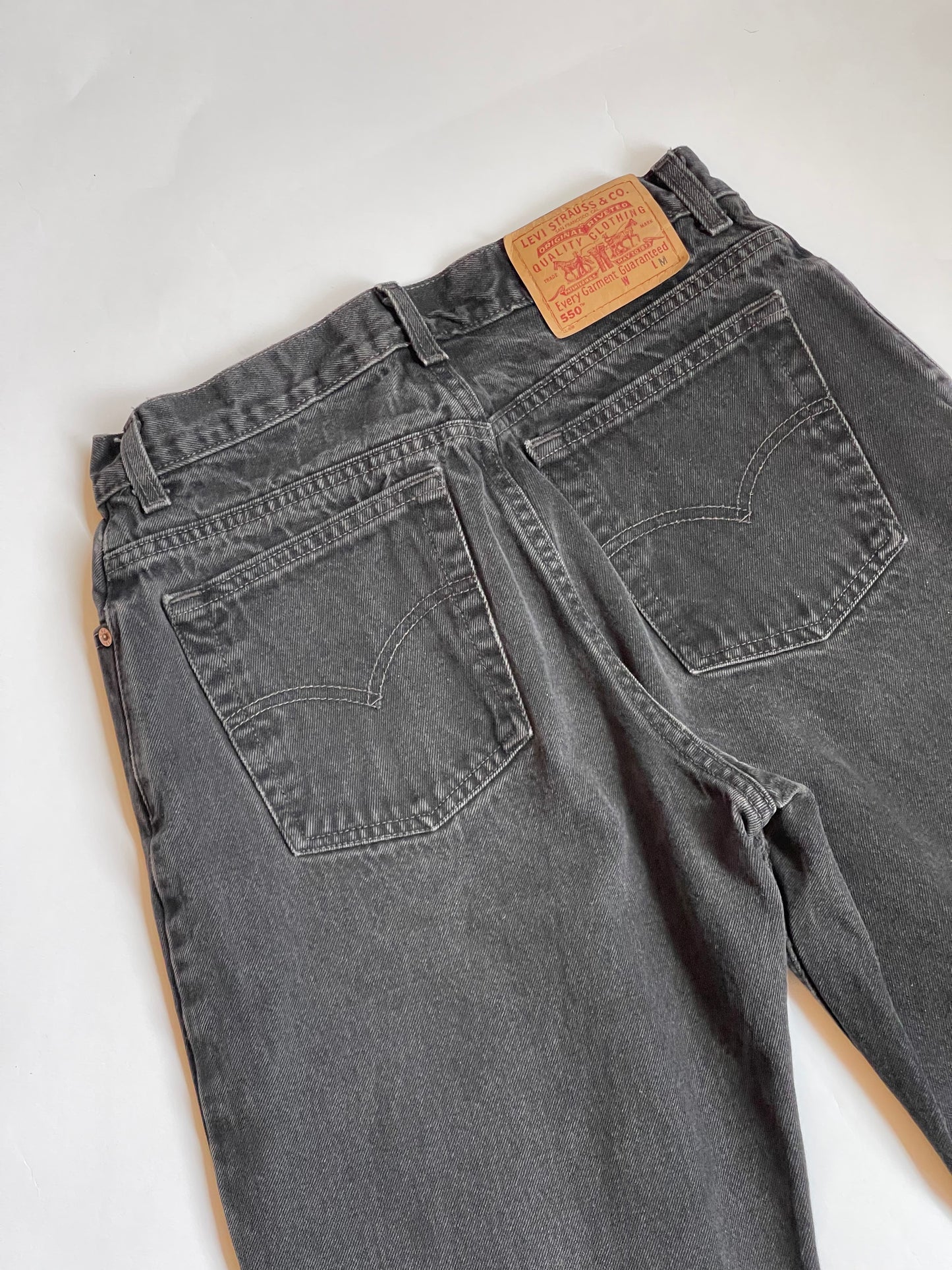 Vintage Levi 550s in Black - 30" W