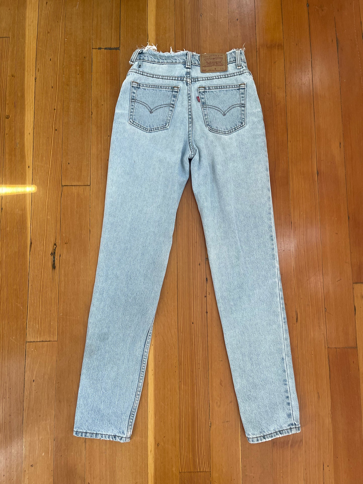 Vintage Levi 512s in Light Blue - 26" W