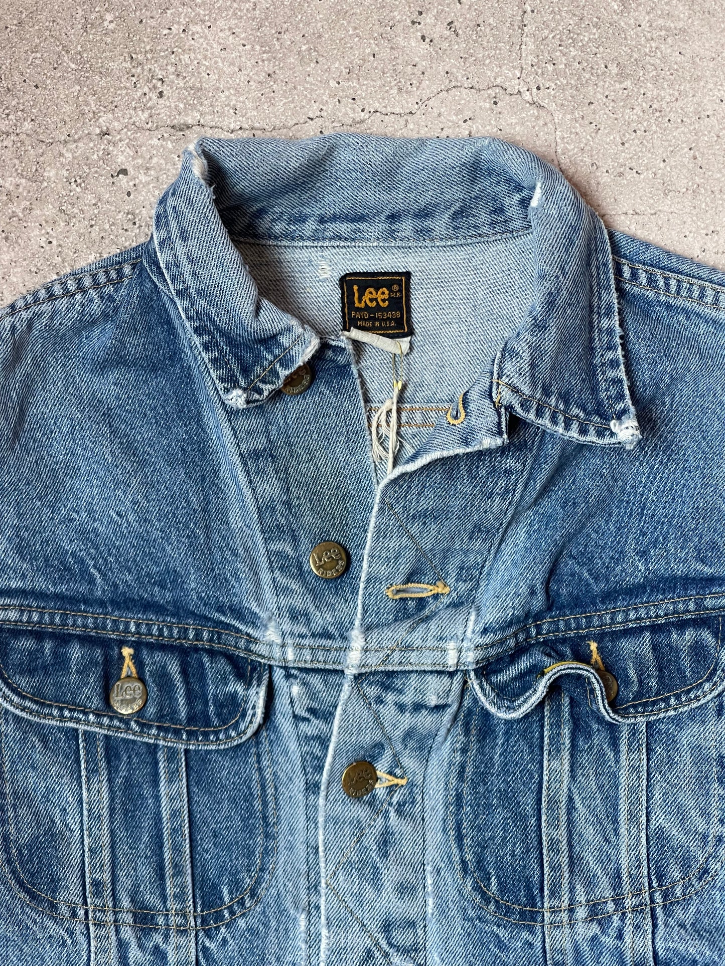 Vintage LEE Denim Jacket ( MID BLUE ) - XS/S