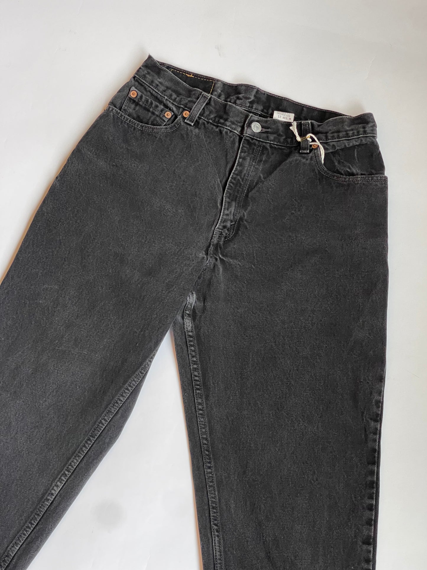 Vintage Levi 550s in Black - 30" W