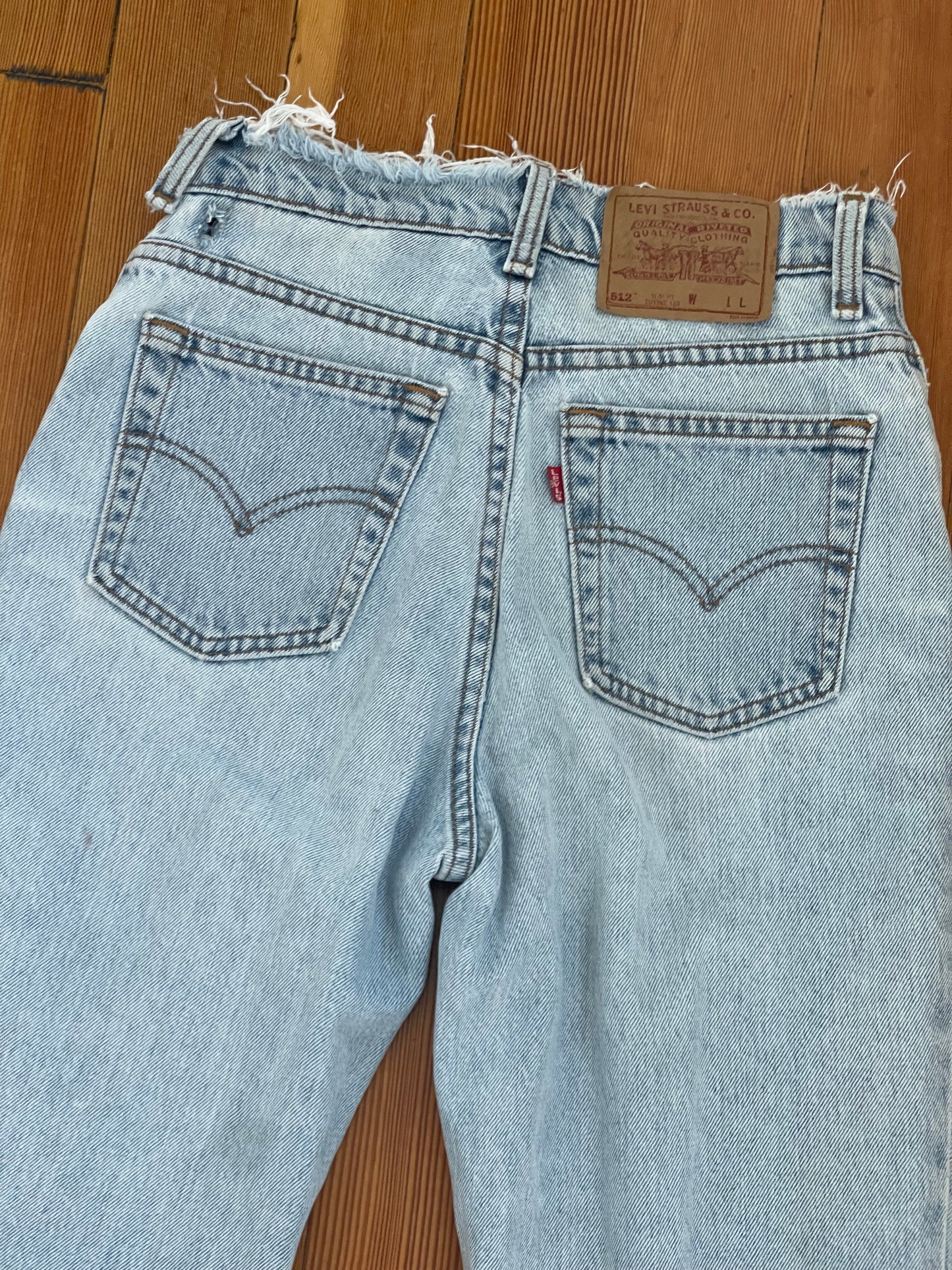 Vintage Levi 512s in Light Blue - 26" W
