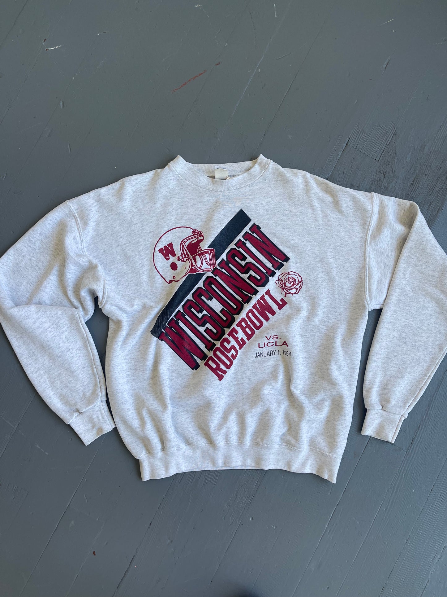 Vintage 1994 Wisconsin Rose Bowl Sweatshirt - up to XL