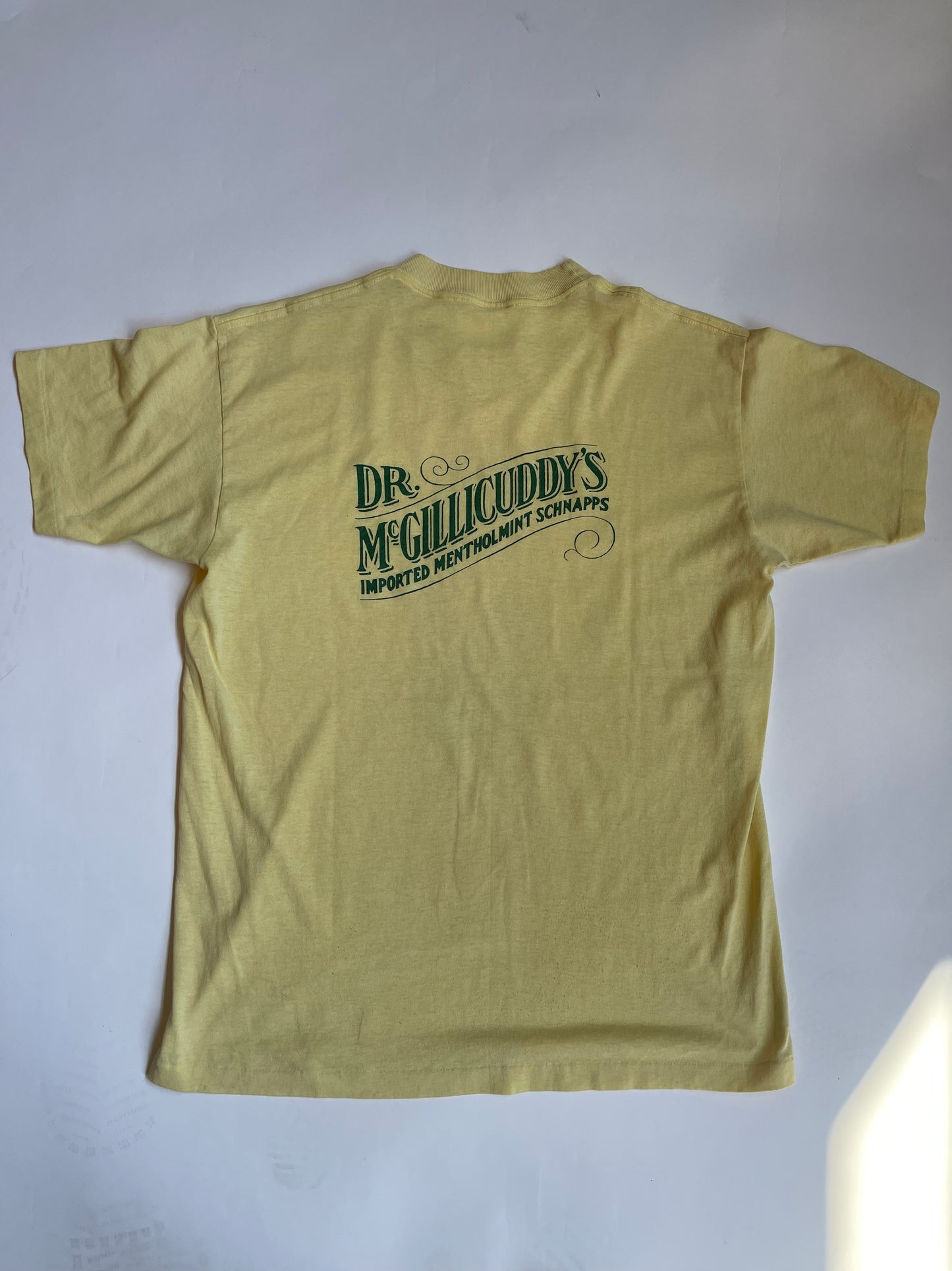 Vintage McGillcuddy's Menthol Schnapps Tee 02 - M