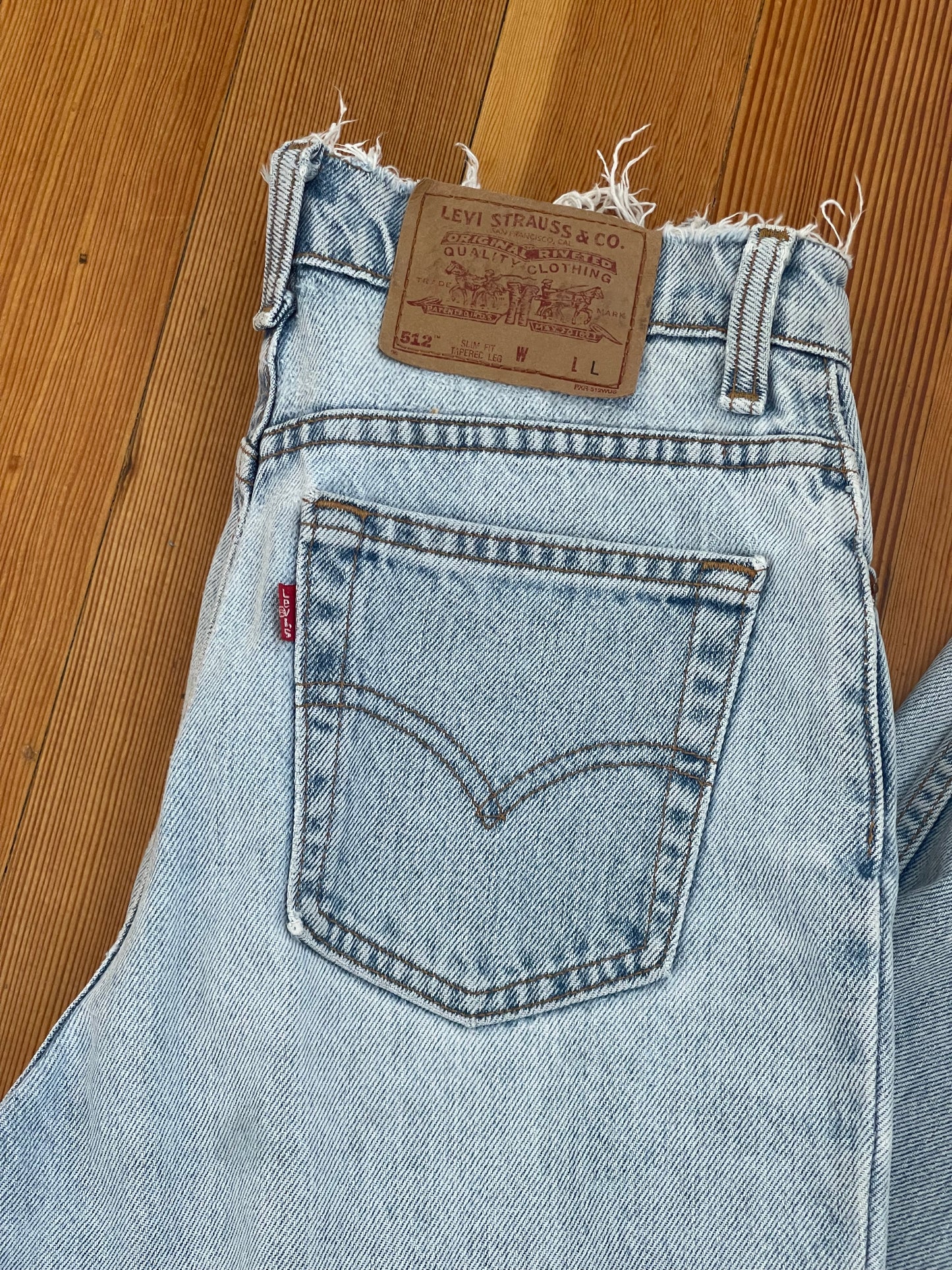 Vintage Levi 512s in Light Blue - 26" W
