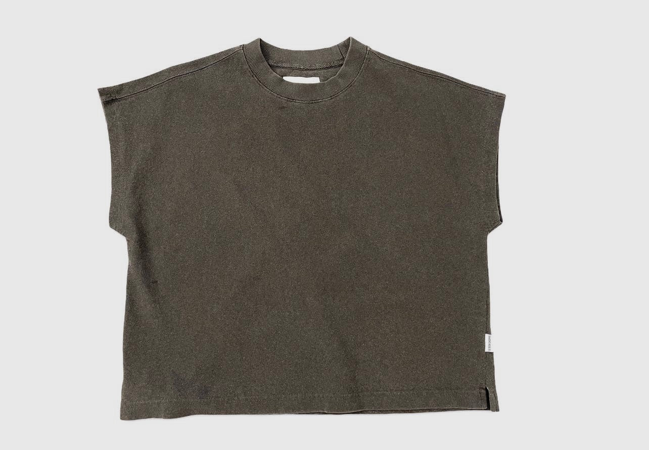 Le Bon Shoppe Jeanne Tee in COAL - ( select size )