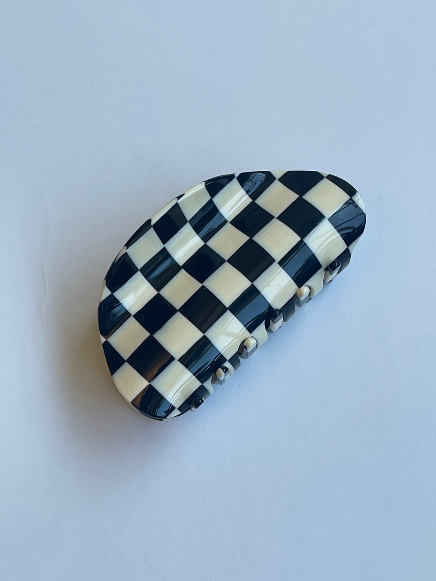 Chunks Checker Claw in Black & White - OS