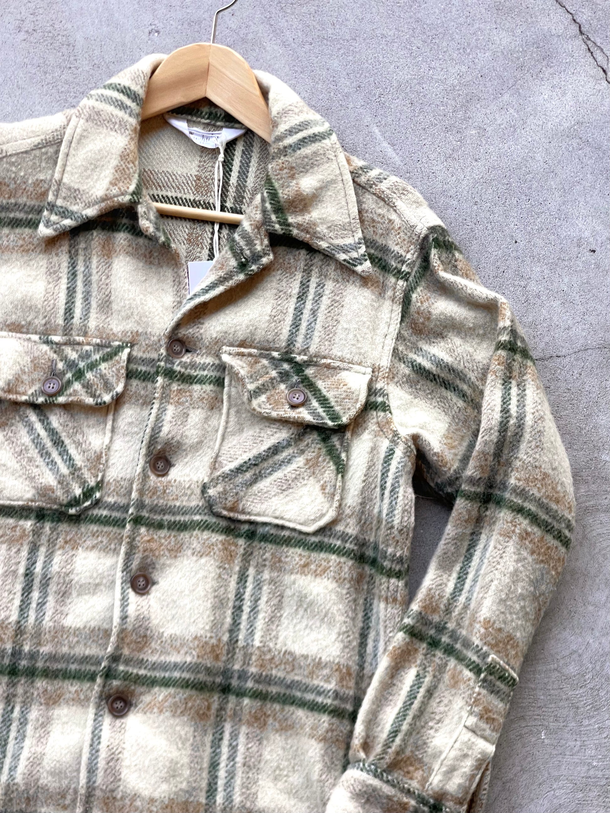 Vintage Woolrich Camp Shirt - M