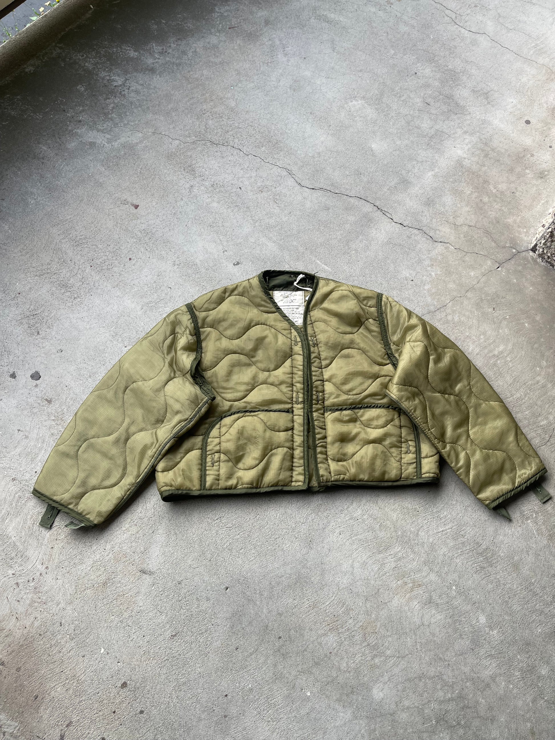 Vintage REWORKED Military Liner CROP Jacket ( LIGHT GREEN ) -M