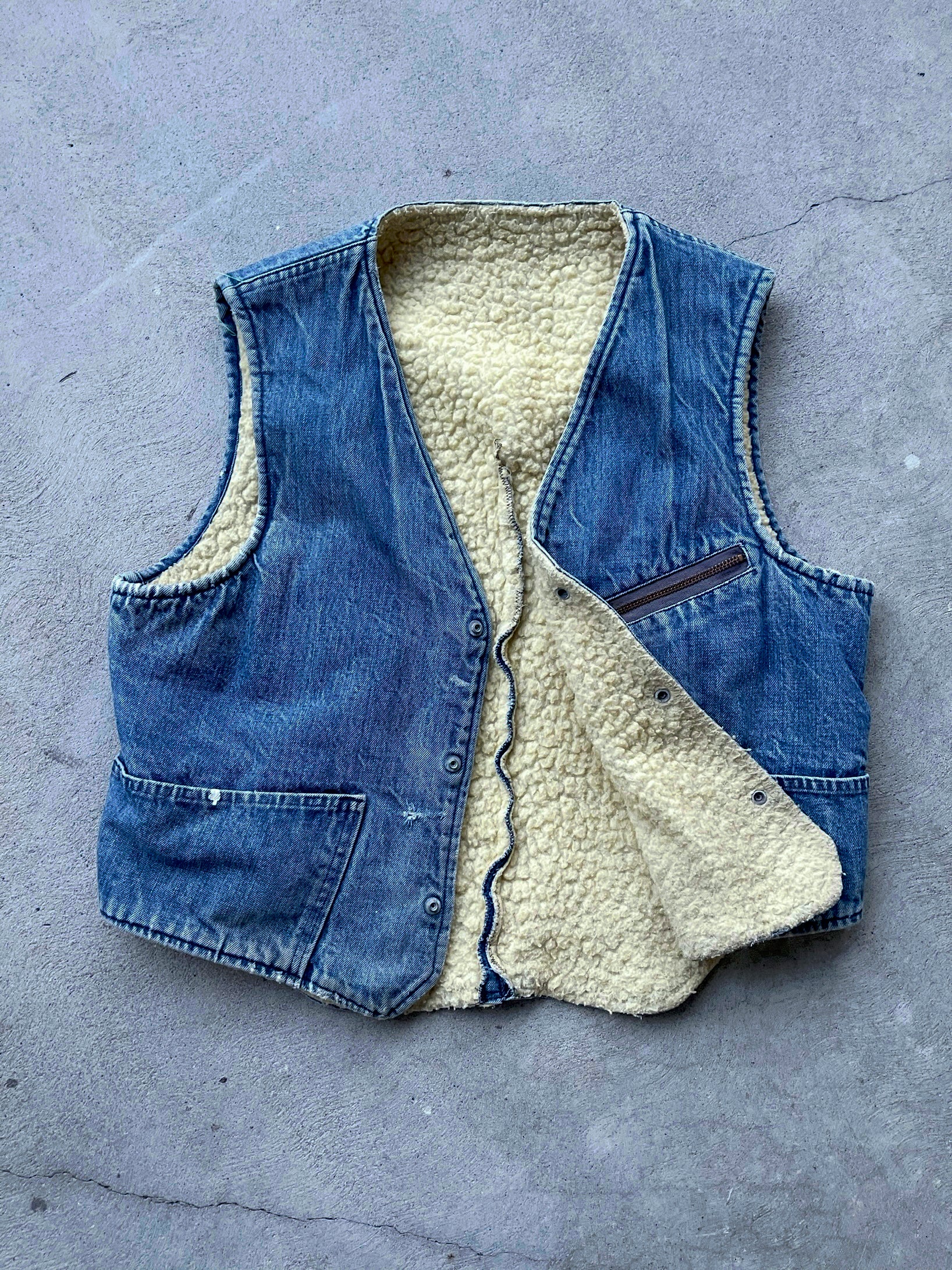 Vintage Sherpa Lined Vest ( L )