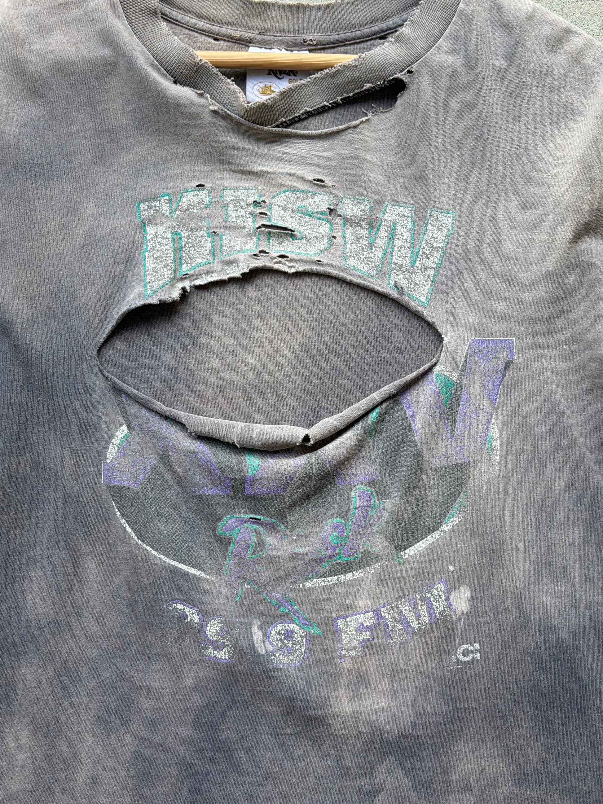 Vintage RARE KISW Tacoma Thrashed Tee - L