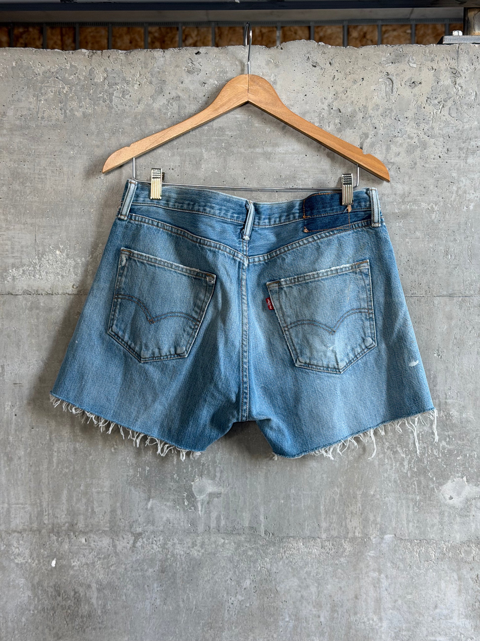 Vintage Paint Splatter cut-off Denim Shorts - 34" W