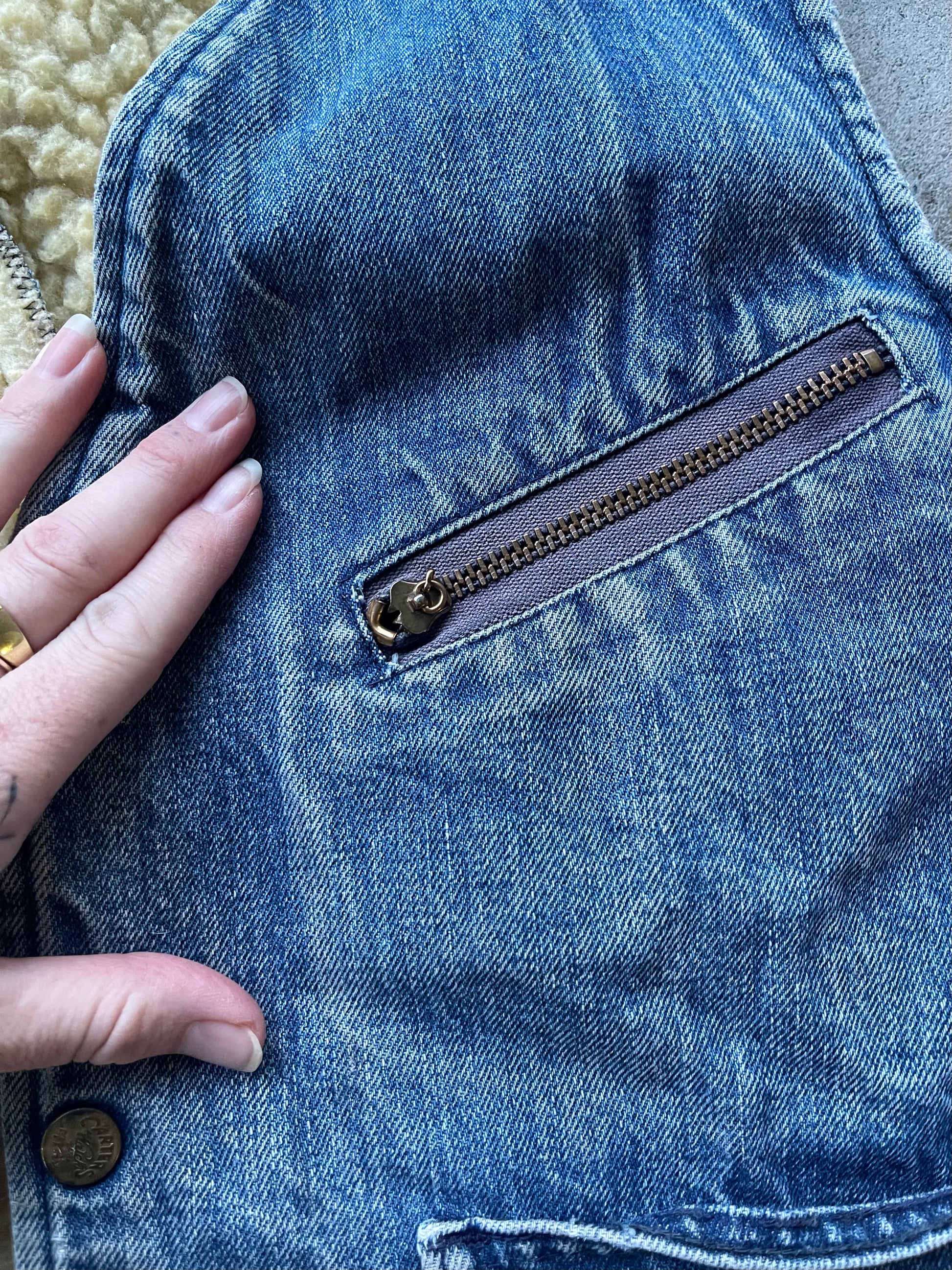 Vintage Sherpa Lined Vest ( L )