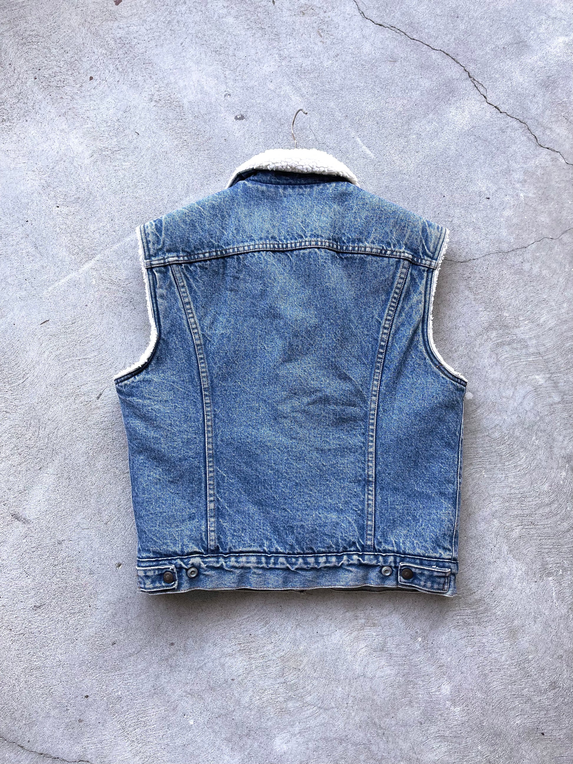 Vintage Levis Sherpa Lined Vest MID WASH ( M )