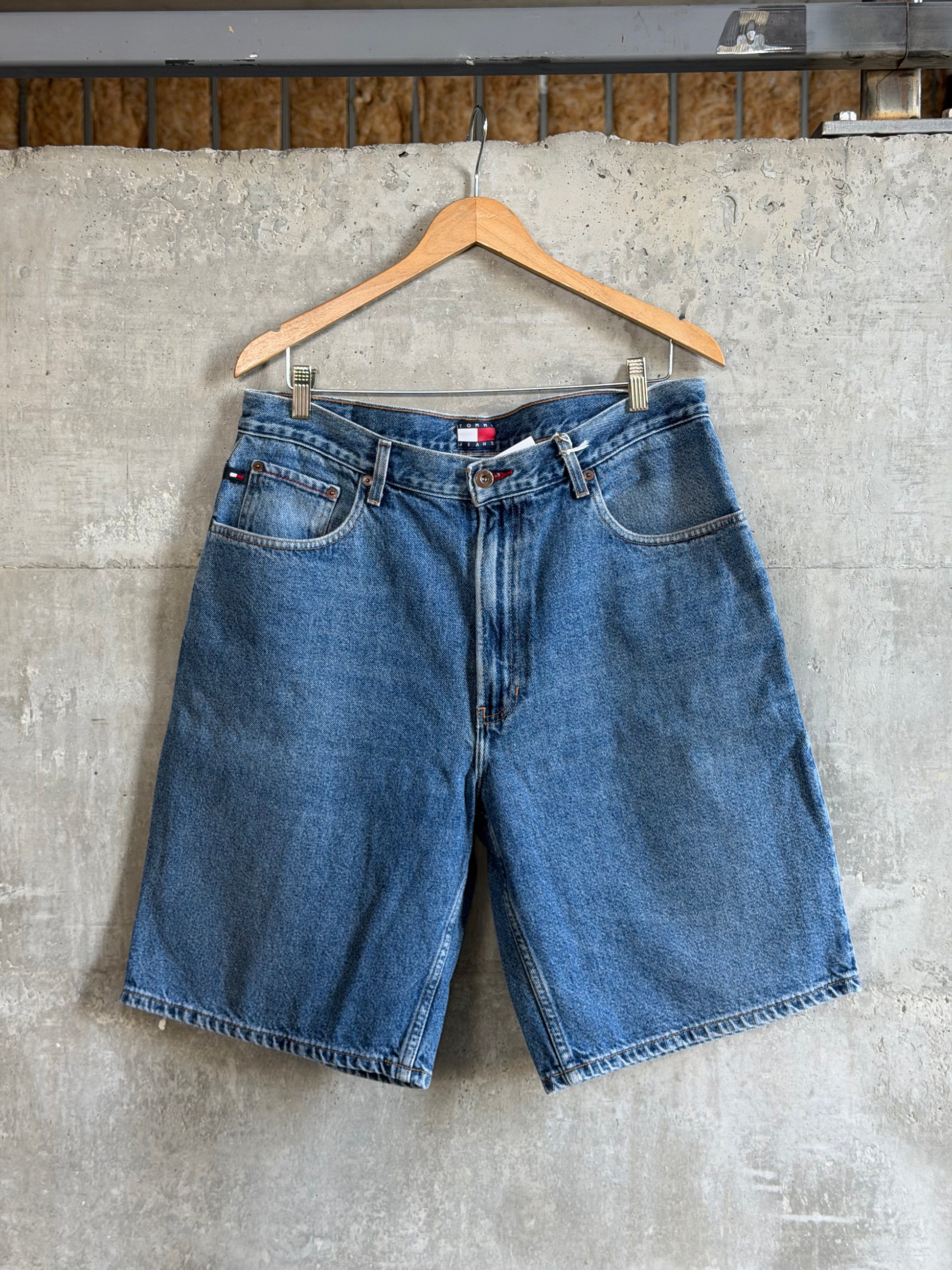 Vintage Tommy Hilfiger Shorts - 36" W