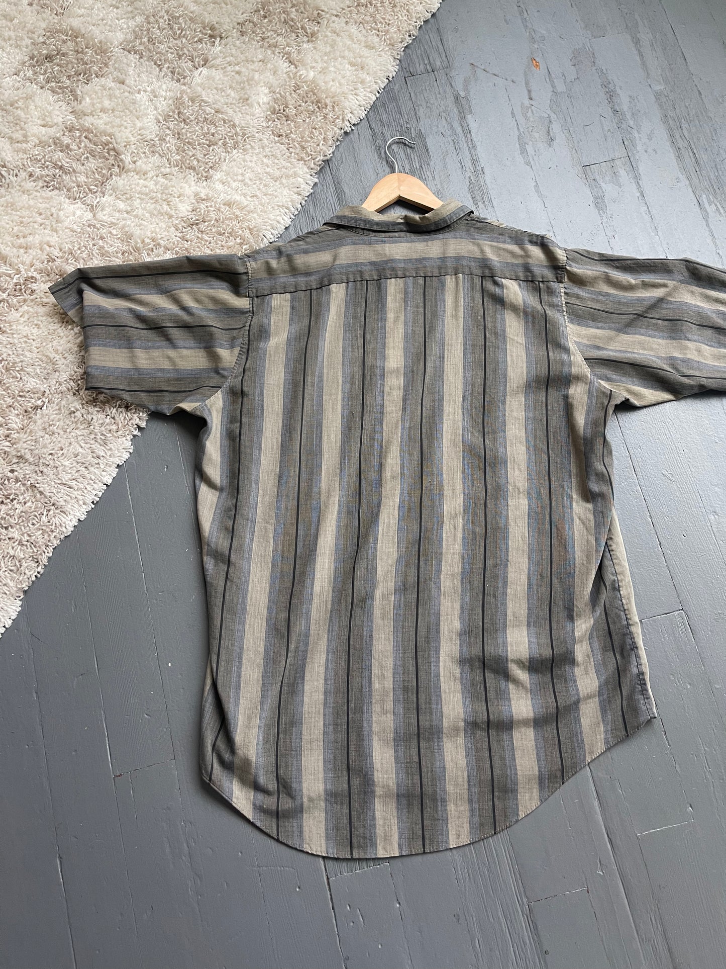 ( @ September ) Vintage Lightweight Short Sleeve Buttondown - 2XL