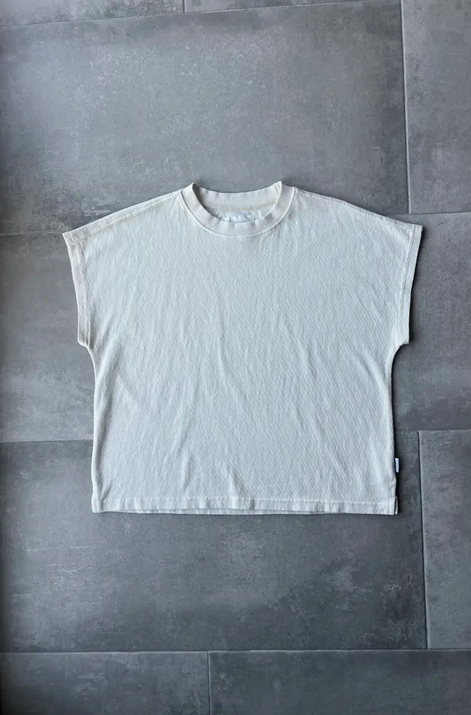 Le Bon Shoppe Jeanne Tee in WHITE - ( select size )