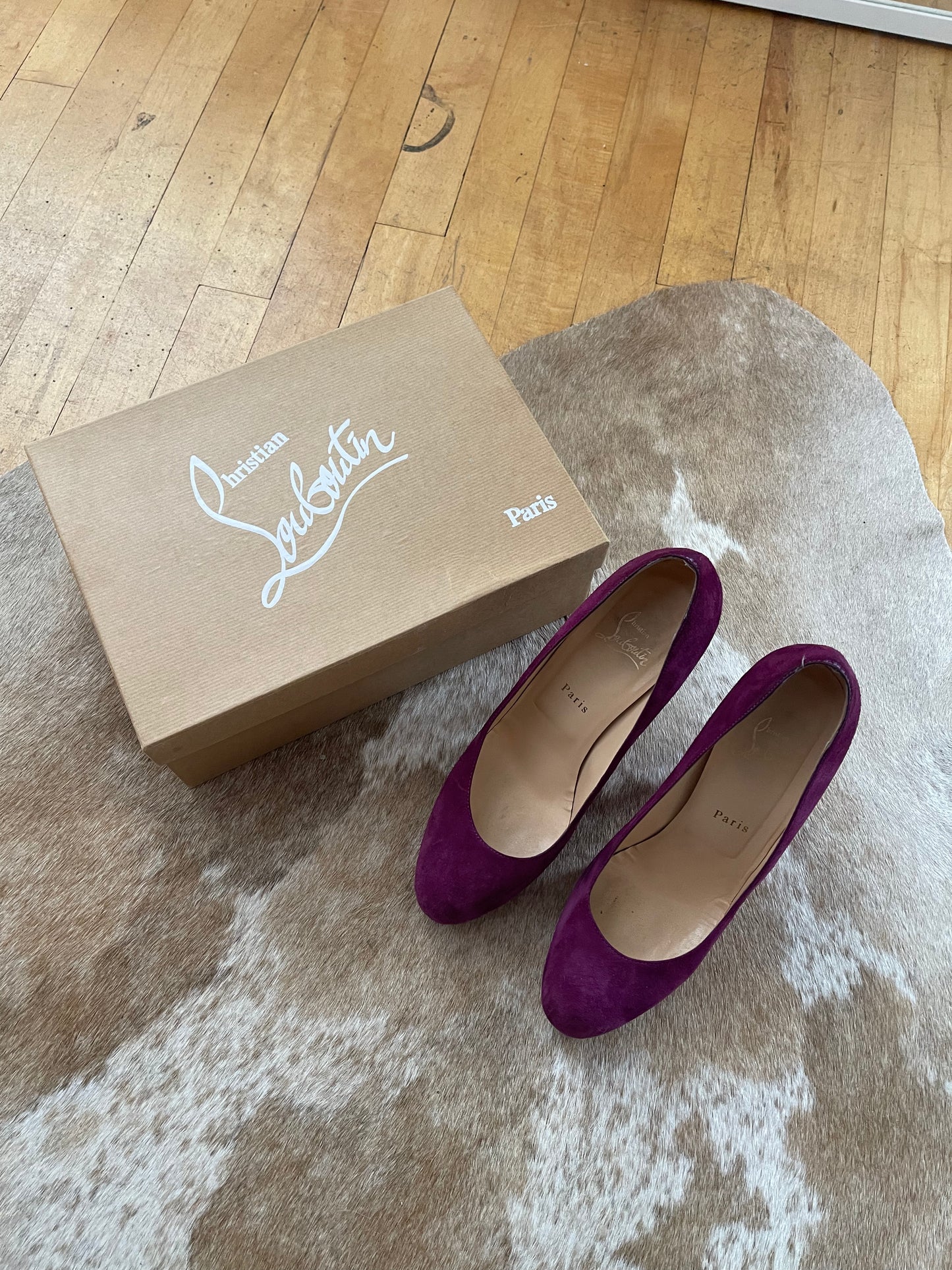 Louboutin Suede Pumps - 9 (39.5)