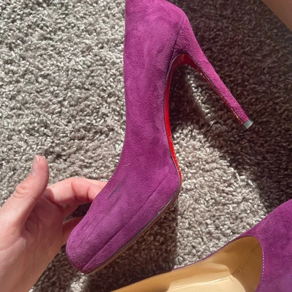 Louboutin Suede Pumps - 9 (39.5)