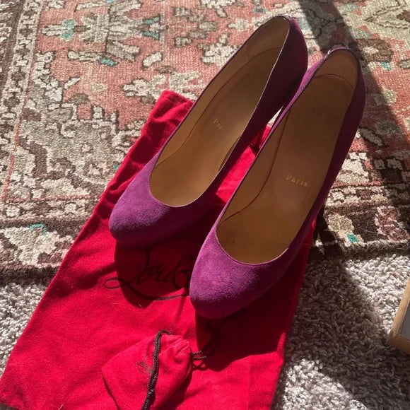 Louboutin Suede Pumps - 9 (39.5)